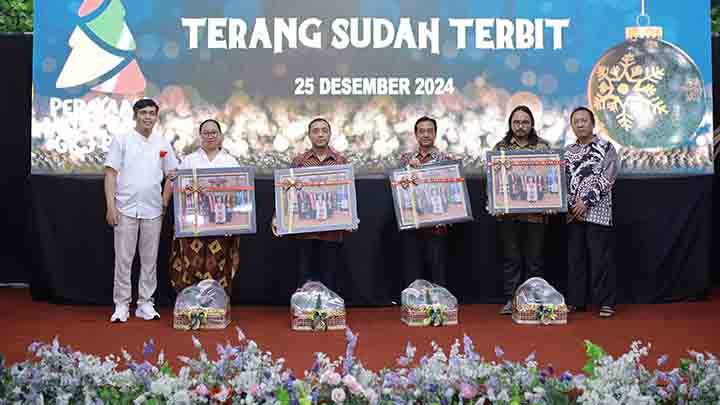 gallery warta, Perayaan Natal Keluarga Besar GKJ Baki 2024 , gereja kristen jawa, gkj, gkj baki, gereja kristen jawa baki, baki, sukoharjo, gkj klasis sukoharjo, klasis sukoharjo, klasis, sinode gkj, sinode 